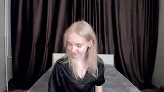 Sweete_Sofia Chaturbate Jan-15-2025 Vulva Gape