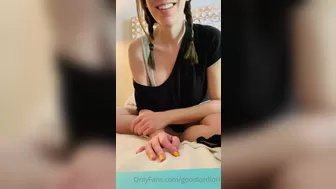 goodlordlori onlyfans cute confused jerks off